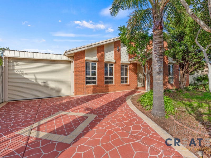 25 Henley Gardens, Sunshine North, VIC 3020