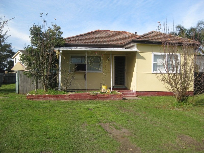 30 Canberra Avenue, Casula, NSW 2170