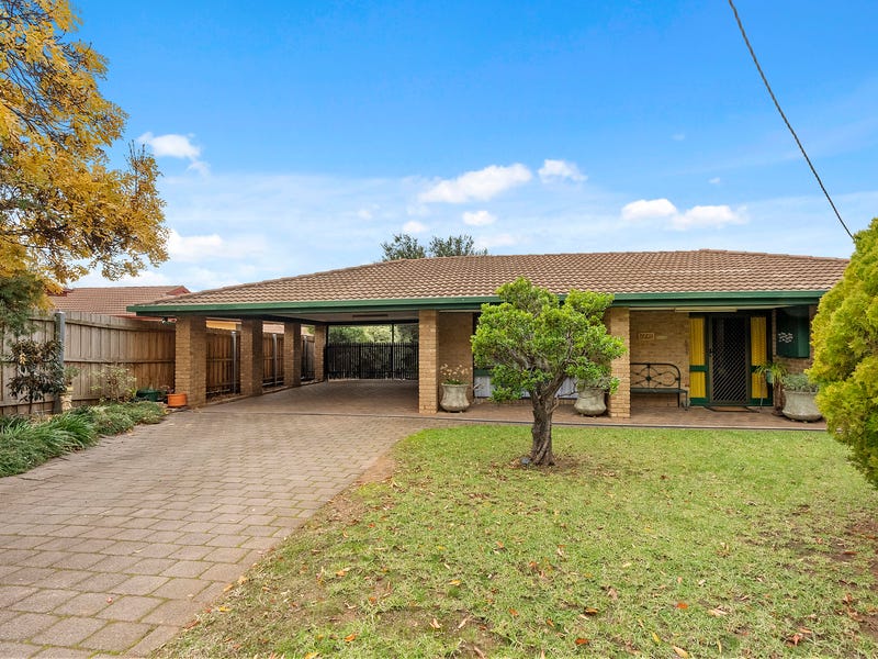 10 Inglis Street, Maddingley, Vic 3340 House for Rent