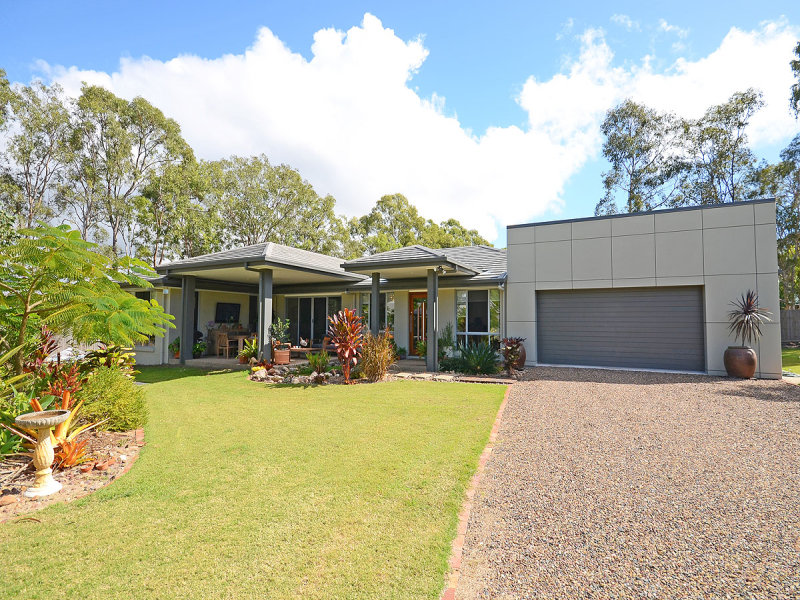 73 Garden Drive, Urangan, Qld 4655 Property Details