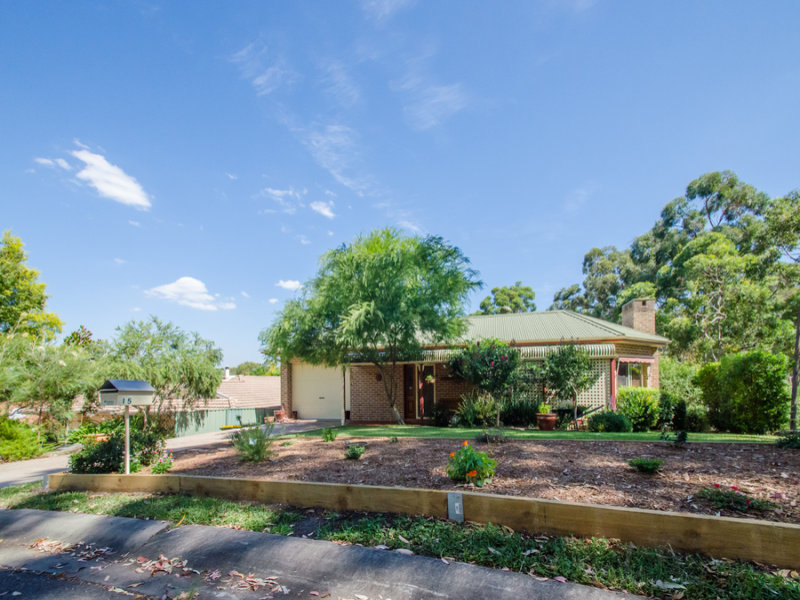 15 Strathdon Crescent, Blaxland, NSW 2774 Property Details