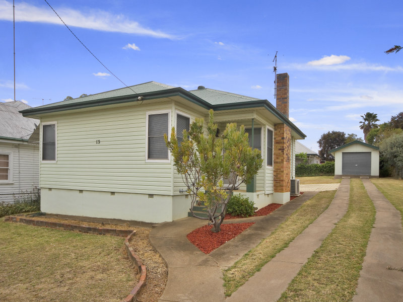 15 Street, Tamworth, NSW 2340 Property Details