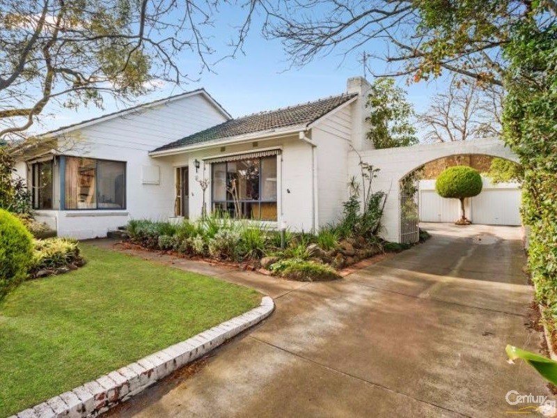 10 Rosemary Road, Beaumaris, Vic 3193 Property Details