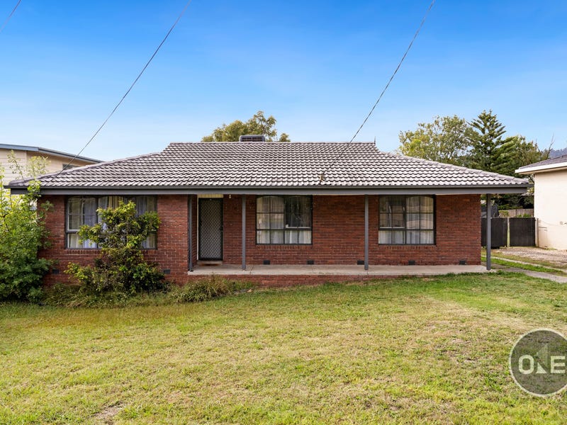 24 Pembroke Road, Mooroolbark, Vic 3138 Property Details