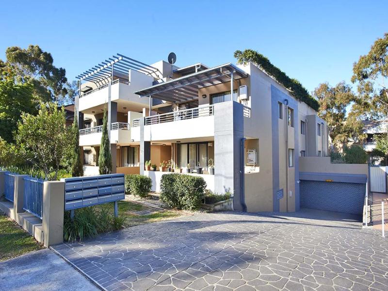 8/2830 Chetwynd Road, Merrylands, NSW 2160