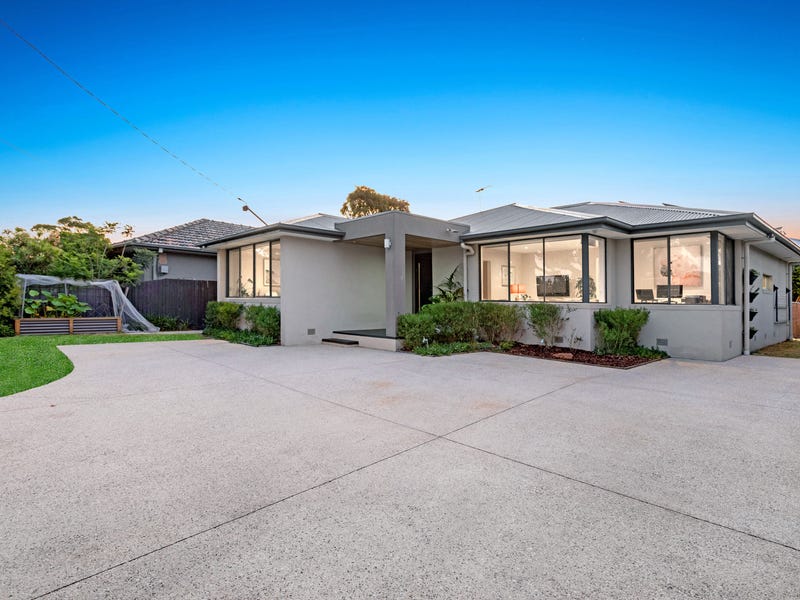 17 Torquay Avenue, Seaford, Vic 3198 House for Sale