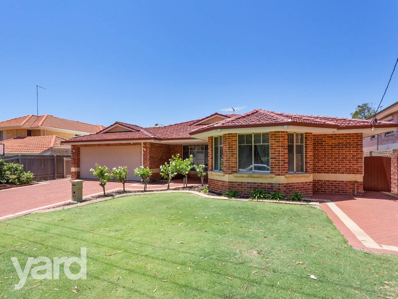 8D Clydesdale Street, Alfred Cove, WA 6154