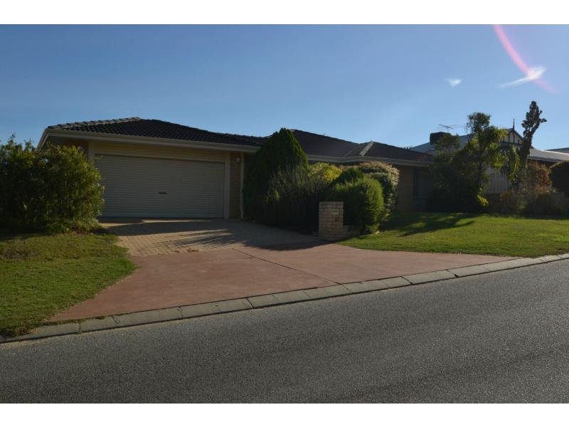 10 Earlsferry Green, Kinross, WA 6028 Property Details