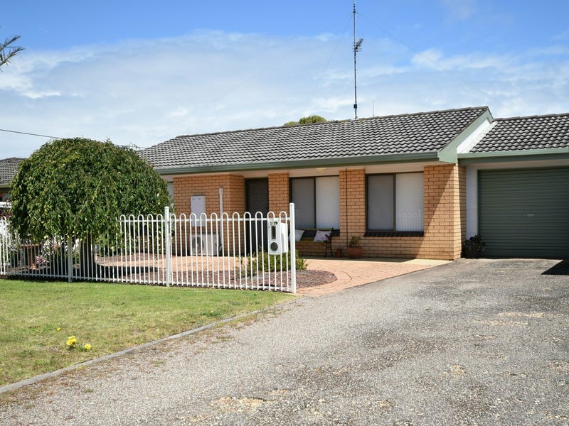 Unit 2/87 Main Road, Paynesville, Vic 3880 Property Details