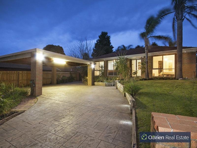 4 Orkney Close, Endeavour Hills, VIC 3802