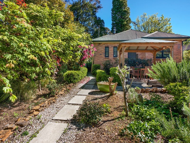 7 Neate Avenue, Blackheath, NSW 2785 Property Details