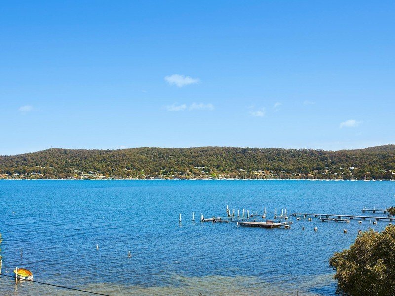 10A Noonan Point Avenue, Point Clare, NSW 2250