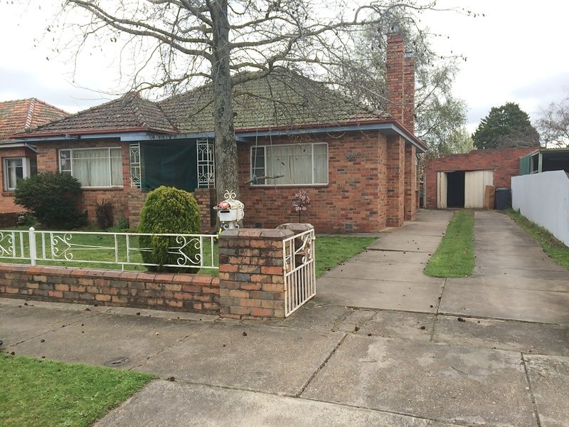 12 Iris Avenue, Wendouree, VIC 3355