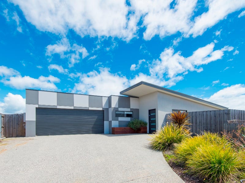 2/2 Tranquil Place, Shearwater, Tas 7307 Property Details
