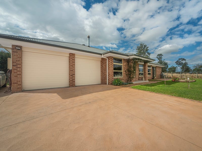 Real Estate & Property for Sale in 13 Kongoola Ave, Cambewarra Village