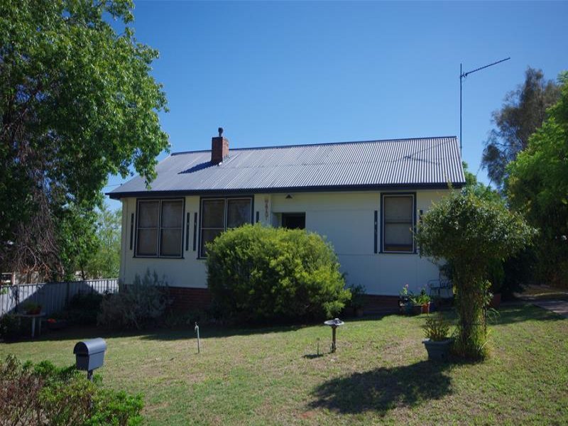 32 Macassar Street, Cowra, NSW 2794 - Property Details