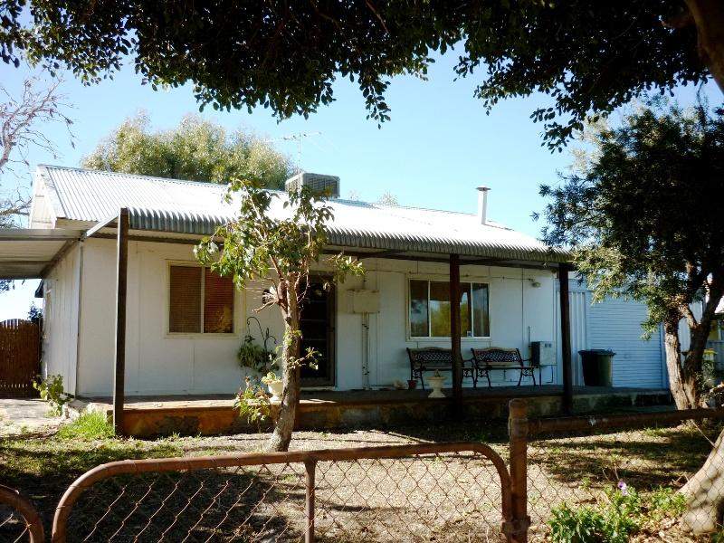 43 Dorothy Avenue, Falcon, WA 6210 Property Details