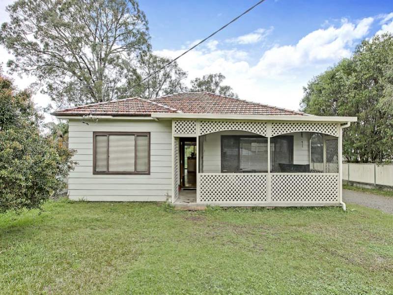 34 Macquarie Road, Fennell Bay, NSW 2283