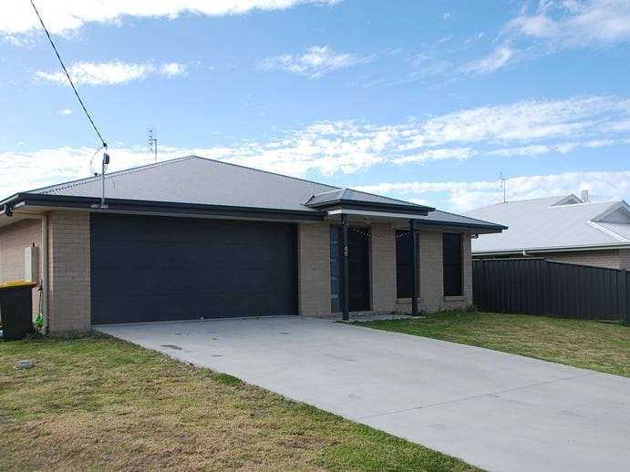 46 Amosfield Road, Stanthorpe, Qld 4380 Property Details