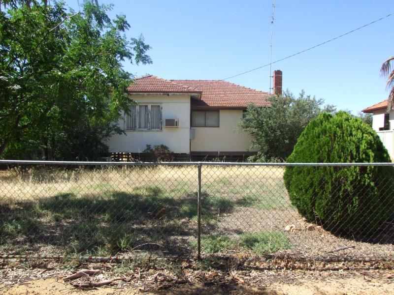 50 Johnston Street, Wyalkatchem, WA 6485