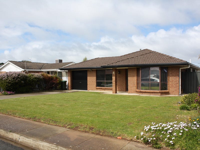 4 Selway Terrace, O'sullivan Beach, SA 5166