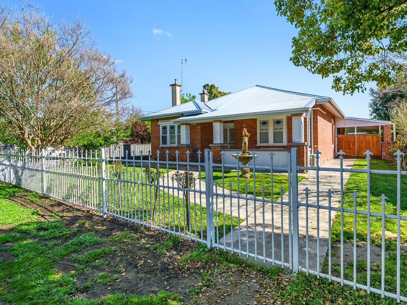 11 Benalla Street, Benalla, Vic 3672 House for Sale