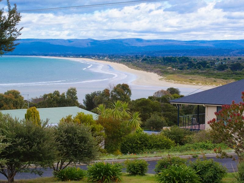 123 Swanwick Drive, Coles Bay, TAS 7215