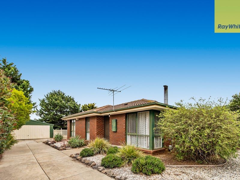 56 Dunvegan drive, Kurunjang, Vic 3337 Property Details