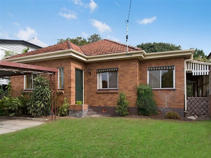 18 Blackheath Road, Oxley, Qld 4075 Property Details