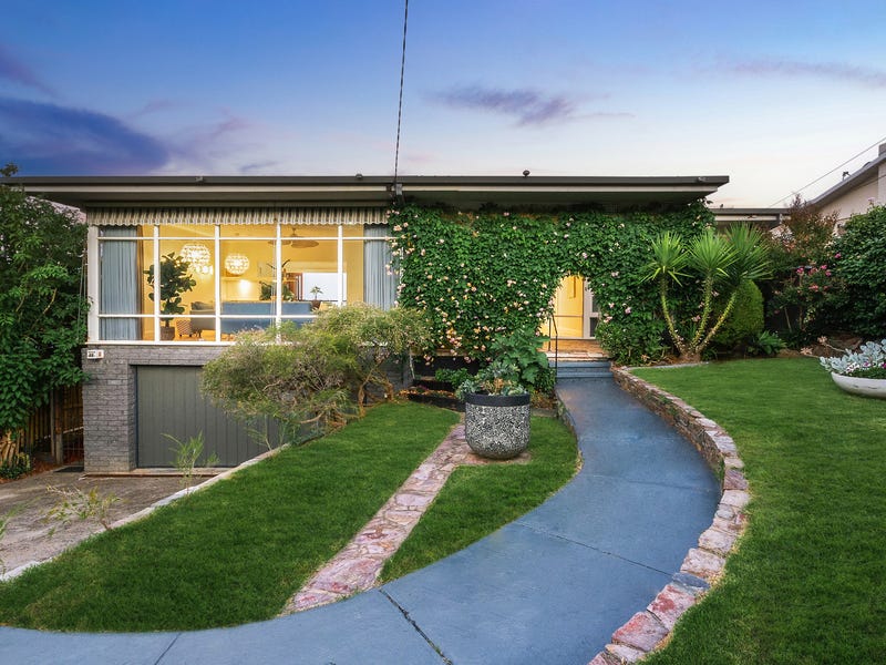 69 Reigate Road, Highton, VIC 3216