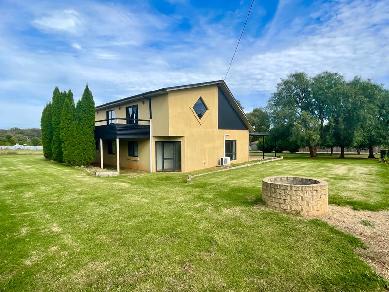 12 Thompson Street, Cargo, NSW 2800 Property Details