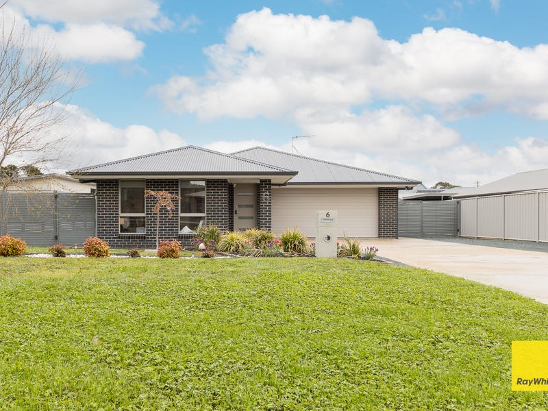 6 Bluskie Close, Bungendore, NSW 2621 House for Sale