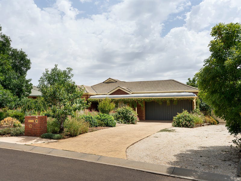 61 Brown Street, Castlemaine, Vic 3450 Property Details