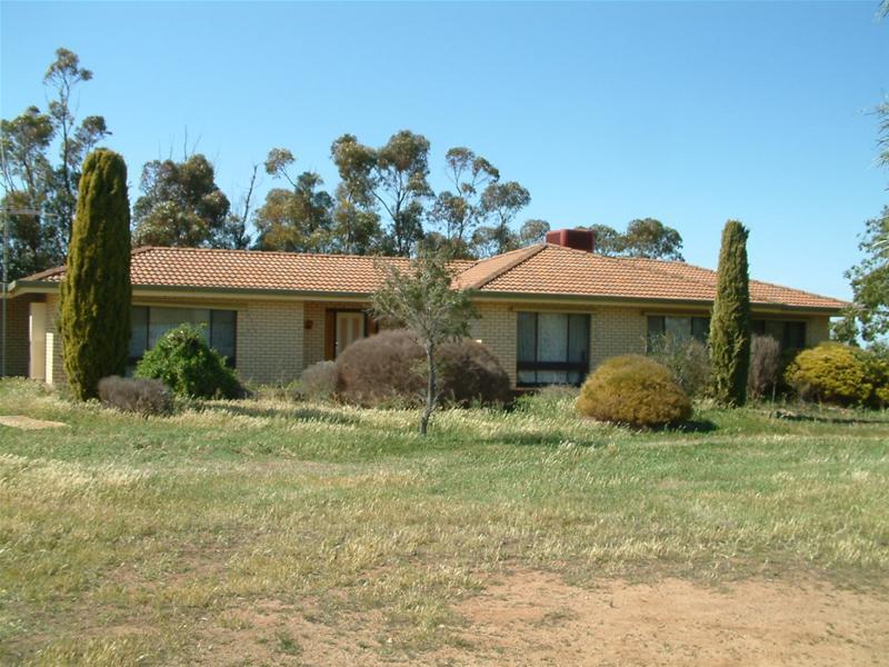 SECTION 235 Rosenzweig Road, Palmer, SA 5237 Property Details