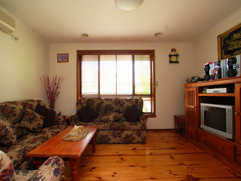 8/9197 DALTON ROAD, Thomastown, Vic 3074 Property Details