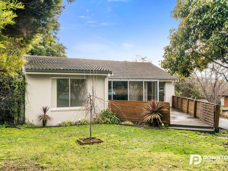 4 Courtleigh Place, Blackmans Bay, Tas 7052