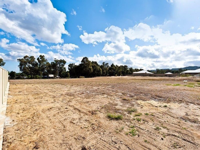 45 Mcdowell Street, Waroona, WA 6215