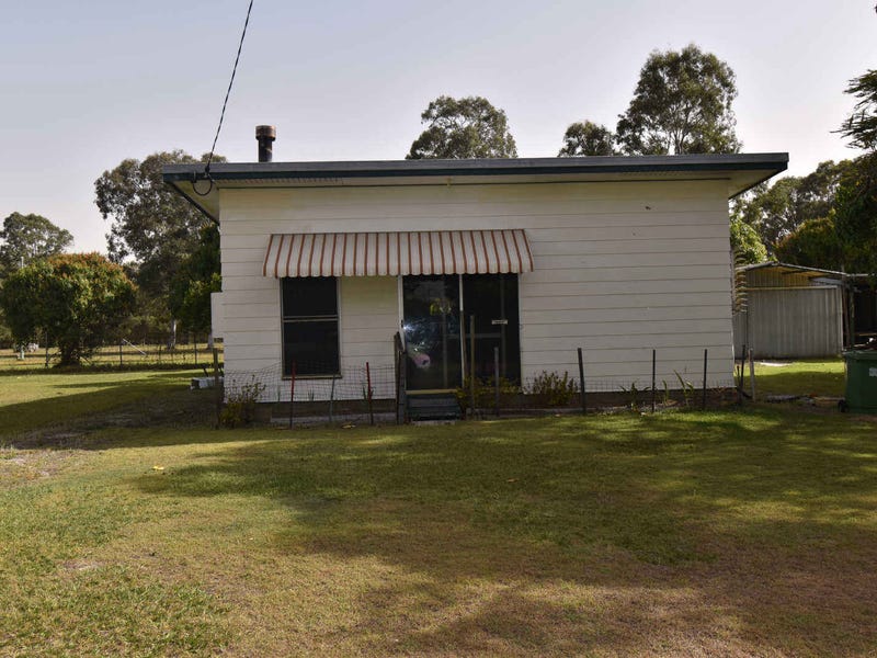 32 The Esplanade, Toorbul, Qld 4510 Property Details