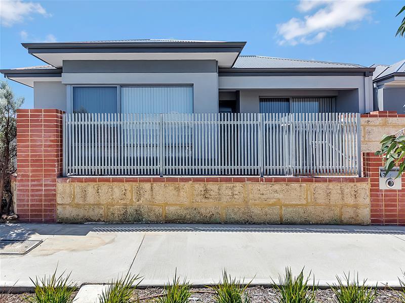 3 Perkins Drive, Clarkson, WA 6030