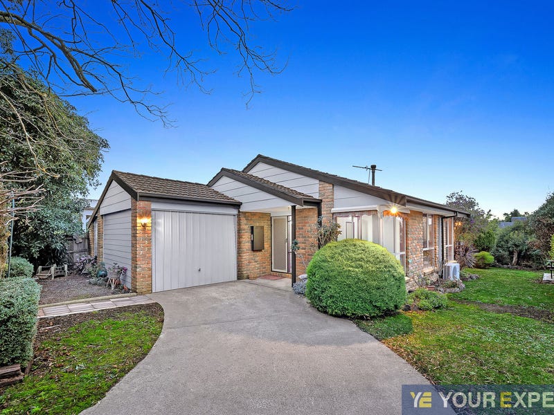 10 Malanda Court, Berwick, Vic 3806 House for Sale