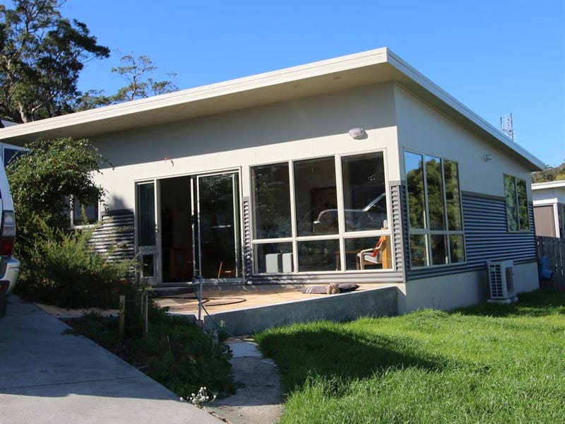 18 Fraser Street, Bicheno, TAS 7215