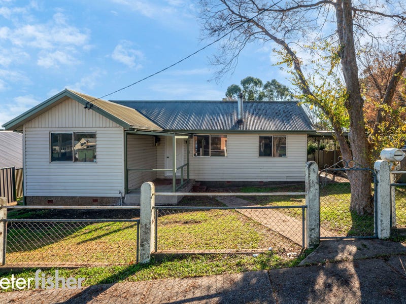 123 Bank Street, Molong, NSW 2866