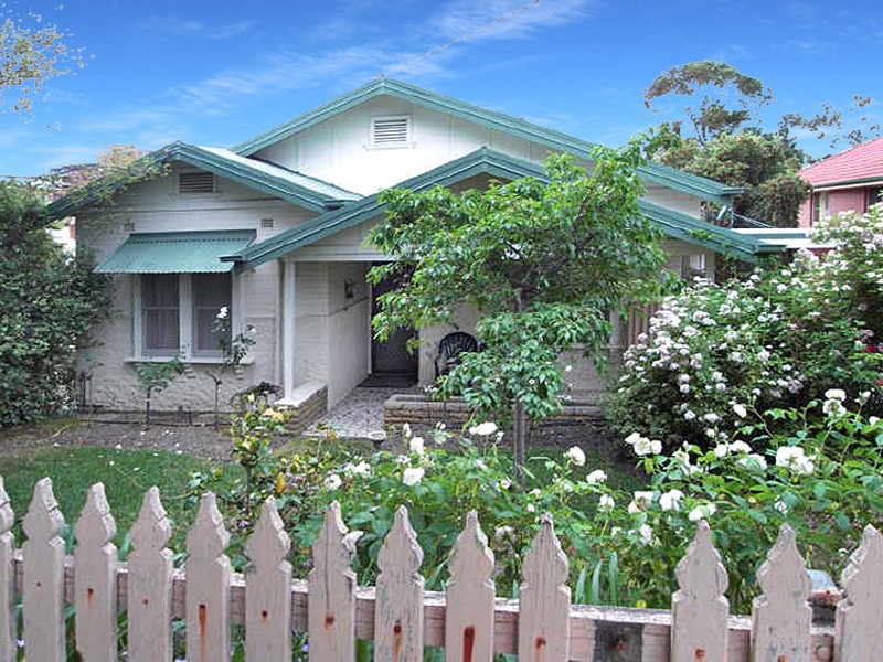 692 Jones Street, Albury, NSW 2640 Property Details