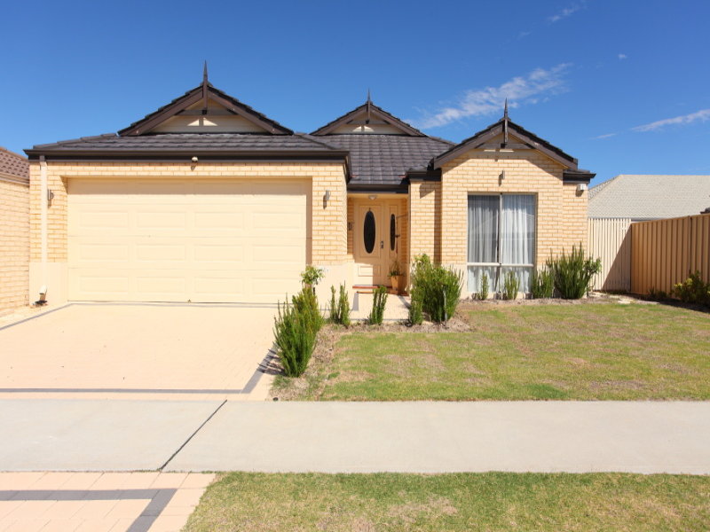 3 Strathmore Lane, Thornlie, WA 6108 Property Details