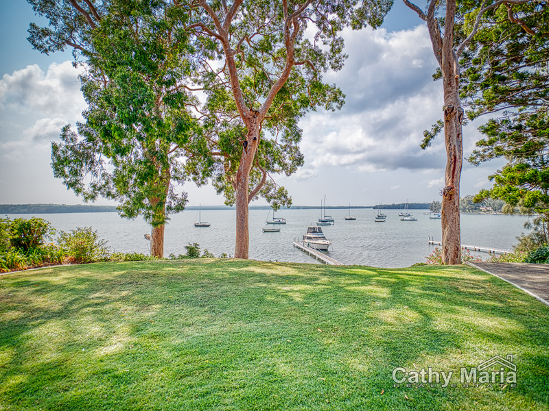 18 Montrose Street, Mannering Park, NSW 2259
