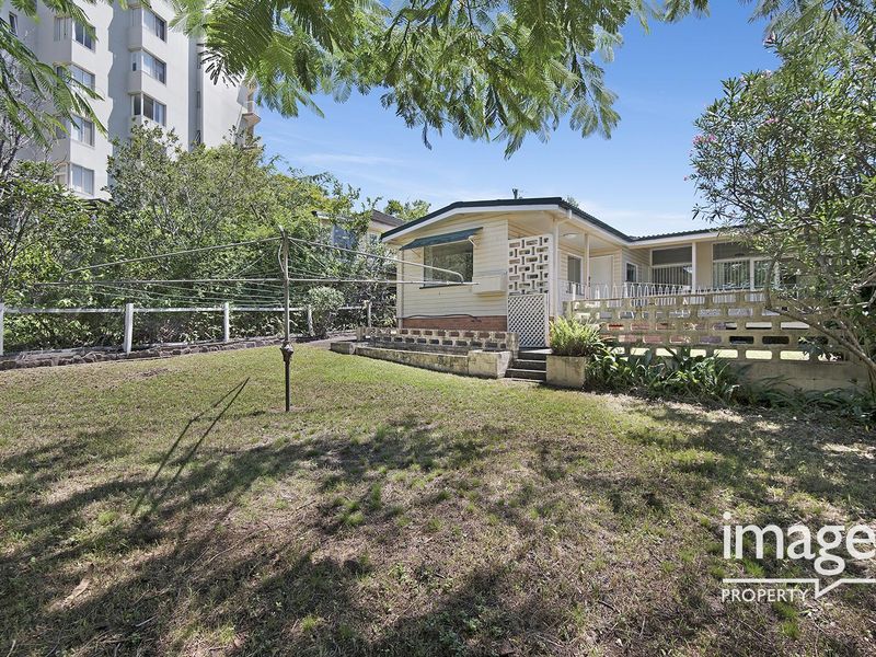 14 Riverview Terrace, Indooroopilly, Qld 4068