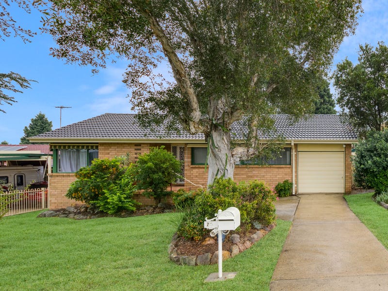 7 Cooradilla Place, Bradbury, NSW 2560 Property Details