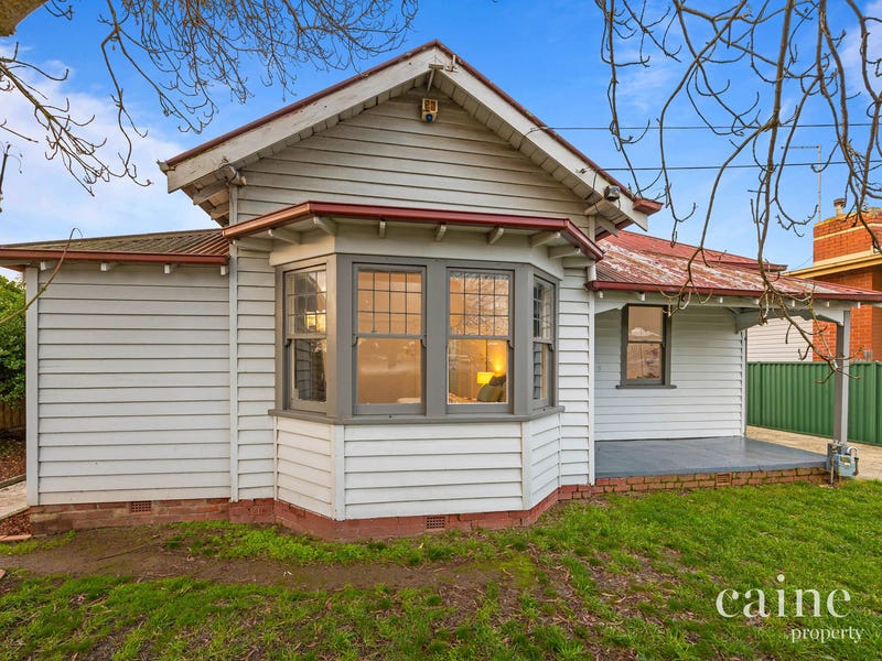 1186 Norman Street, Wendouree, Vic 3355 Property Details