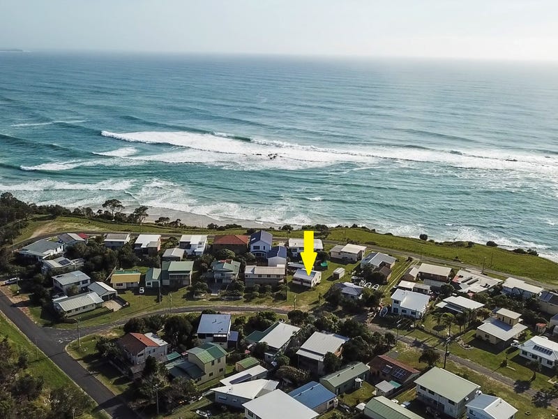 16 Boronia Cres, Minnie Water, NSW 2462