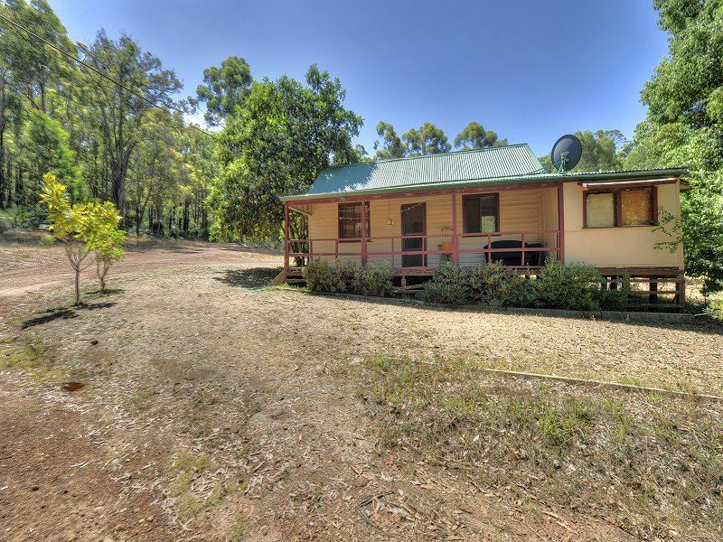 195 Holyoake road, Dwellingup, WA 6213 Property Details